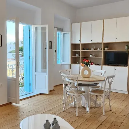 Appartement 1870 House 1&2 *